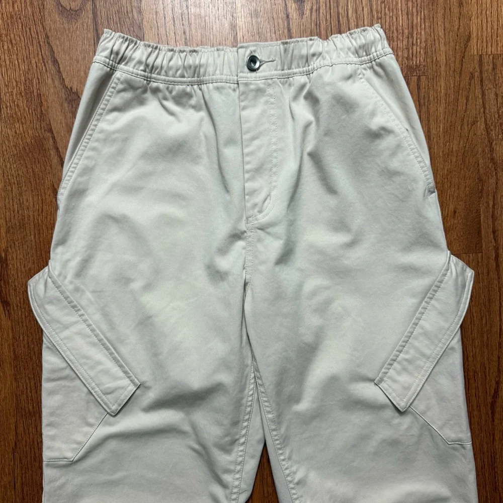 Jordan Essentials Chicago Pants in Beige size S
